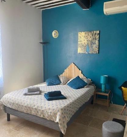 Studio De Charme Le Clos De L'Etang + Place De Parking LʼIsle-sur-la-Sorgue Екстериор снимка