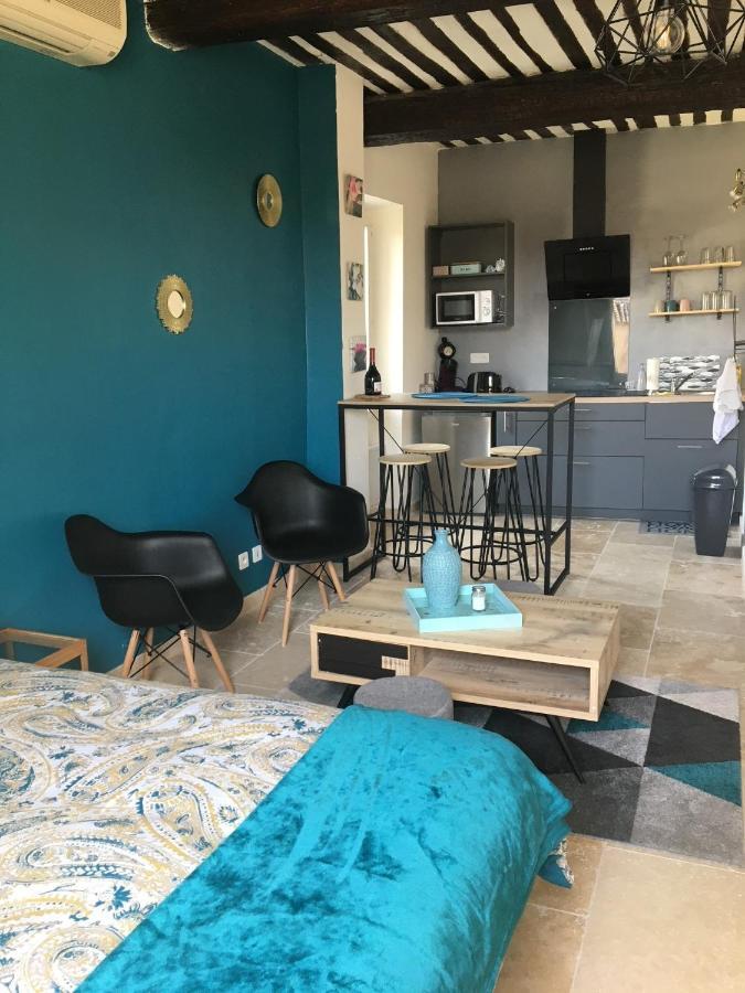 Studio De Charme Le Clos De L'Etang + Place De Parking LʼIsle-sur-la-Sorgue Екстериор снимка