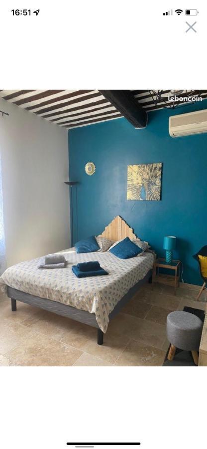 Studio De Charme Le Clos De L'Etang + Place De Parking LʼIsle-sur-la-Sorgue Екстериор снимка