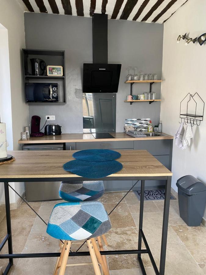 Studio De Charme Le Clos De L'Etang + Place De Parking LʼIsle-sur-la-Sorgue Екстериор снимка